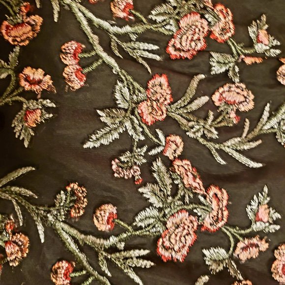 Stunning NWT Monique Lhuillier dress. Size 16 - Picture 5 of 7